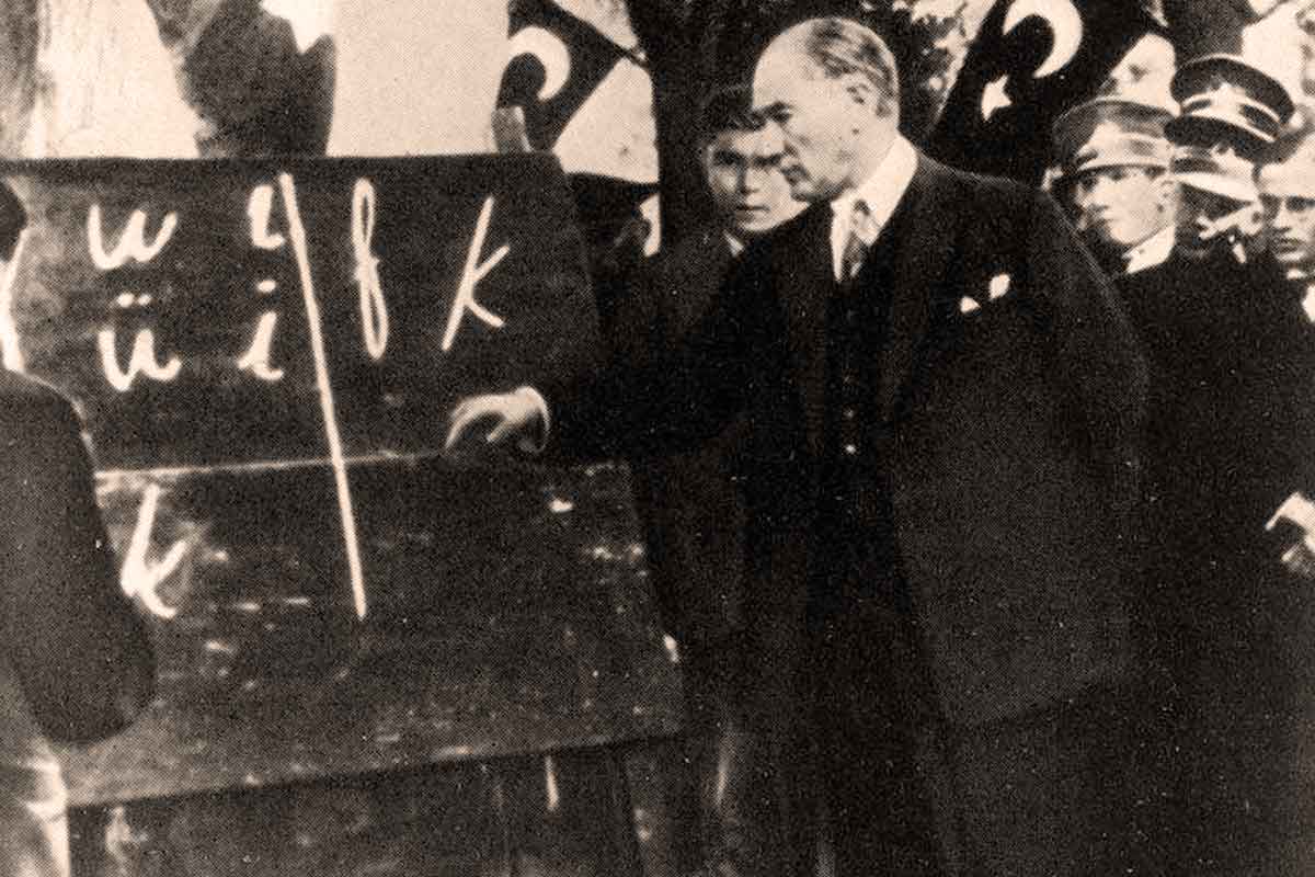 Mustafa Kemal Atatürk’ün öğretmenlerle ilgili sözleri nelerdir?