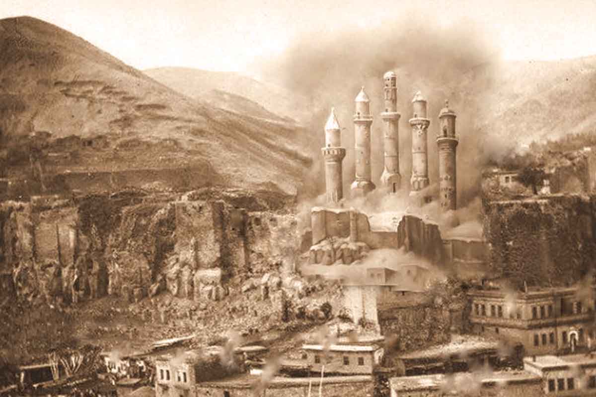 Bitlis'te Beş Minare türküsünün sözleri ve hikayesi nasıldır?