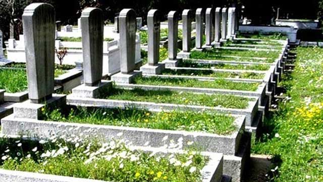 Karacaahmet’te bir mezar yeri kaç paradır?